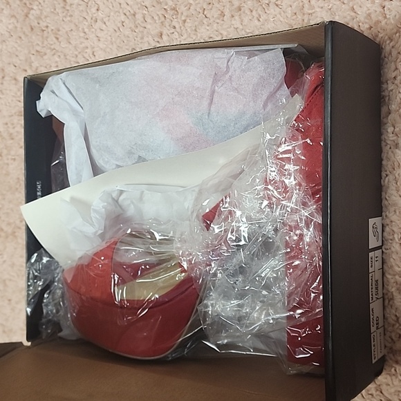 Fashion Nova Red Heels - Picture 4 of 11